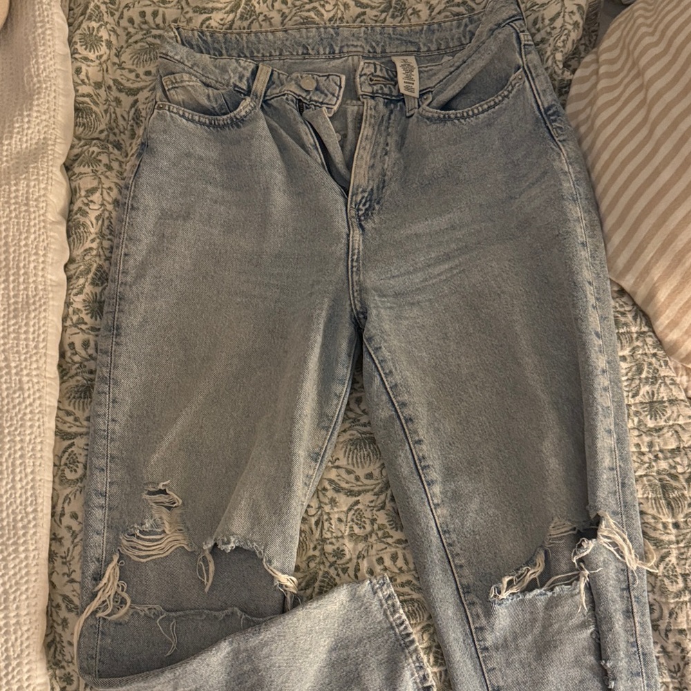 H&M Light Blue Boyfriend Jeans with Distressed Details